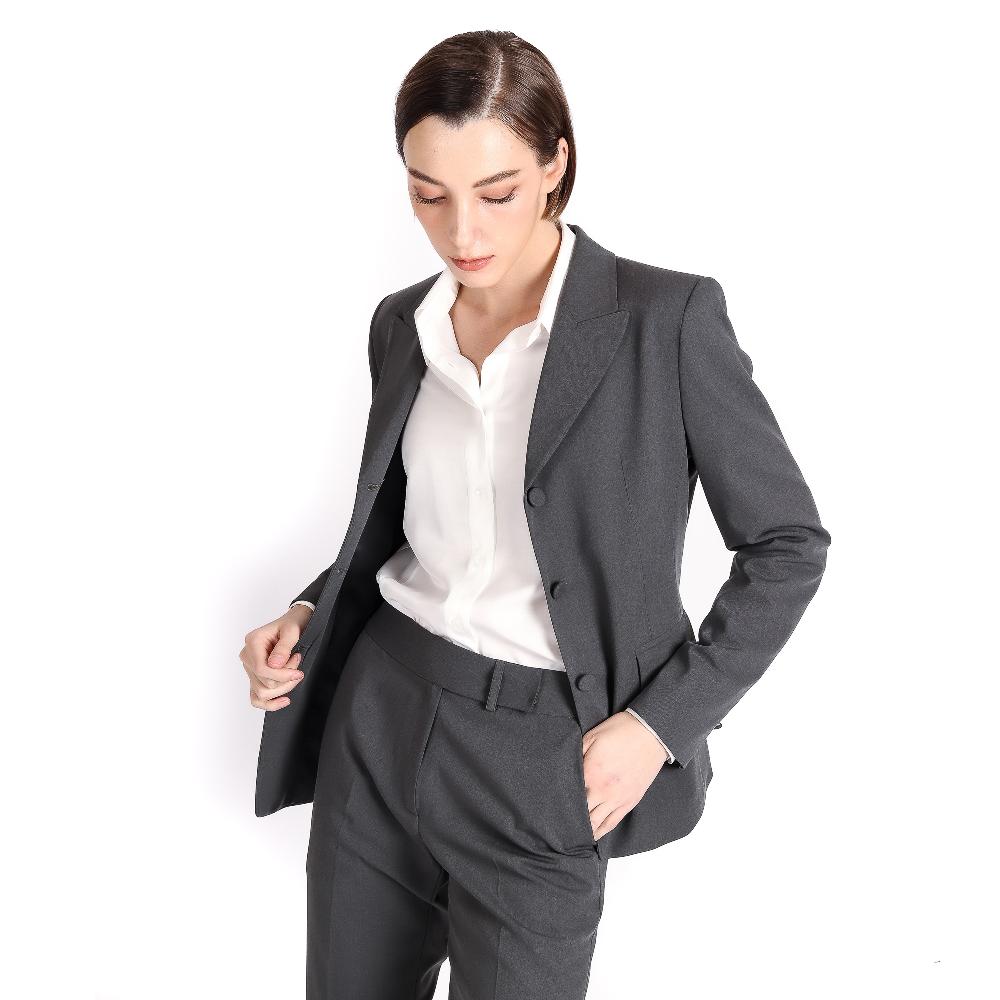 THREE BUTTON SINGLE SUIT
