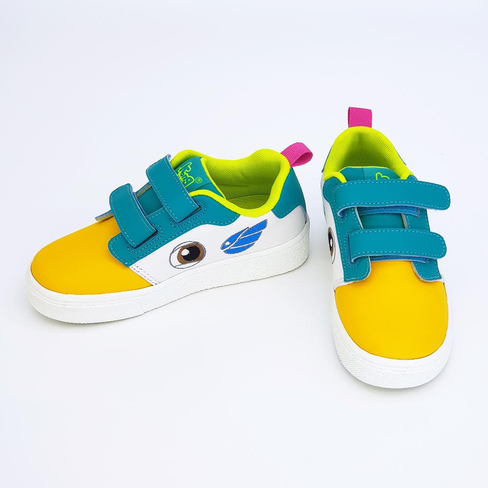 A Perry sneakers